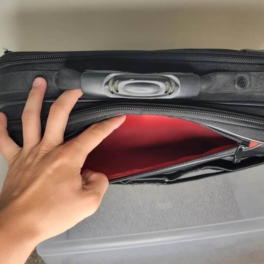 𝅺SWISSGEAR Laptop Bag - Great Condition